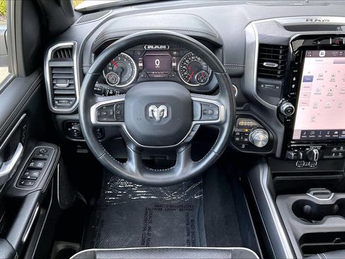Used 2023 RAM 1500 Laramie AWD/4WD image 8