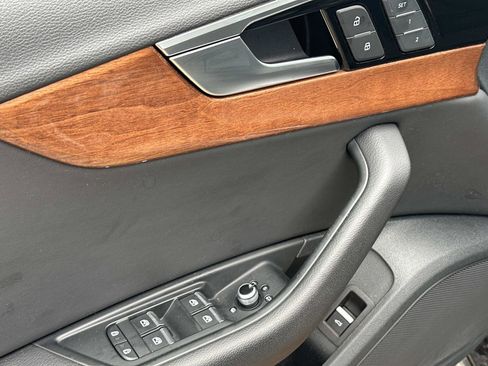 Used 2023 Audi A4 2.0T Premium w/ Convenience Package image 15