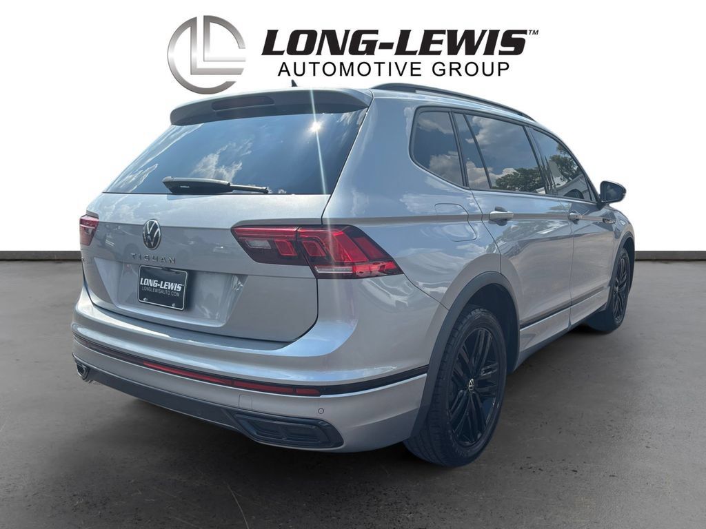 Used 2022 Volkswagen Tiguan SE R-Line FWD image 7