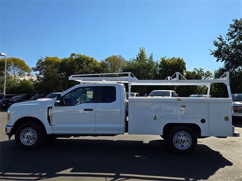 New 2026 Ford F350 XL w/ XL Chrome Package image 6