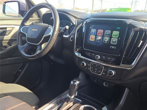Used 2018 Chevrolet Traverse LT image 8