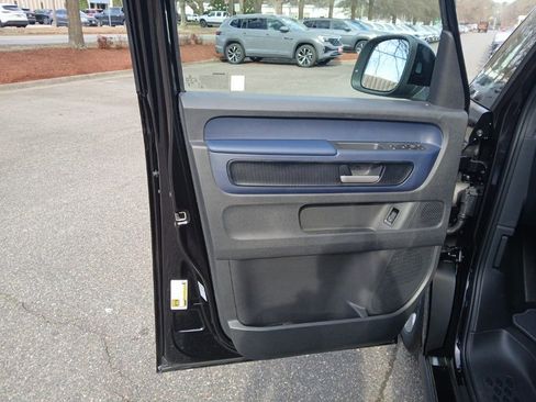 New 2025 Volkswagen ID. Buzz Pro S image 10