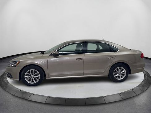 Used 2016 Volkswagen Passat 1.8T S image 8