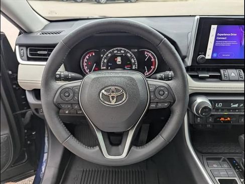 Used 2023 Toyota RAV4 XLE Premium image 52