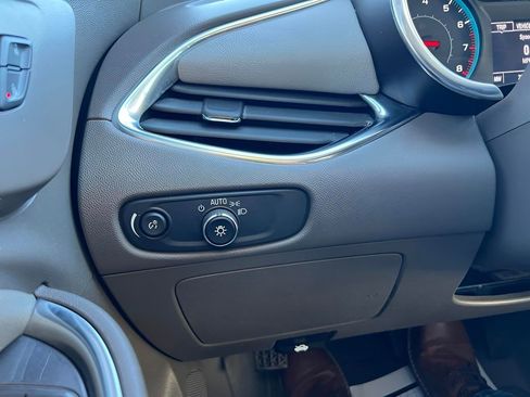 Used 2020 Chevrolet Malibu LT image 26