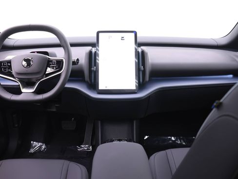 New 2026 Volvo EX30 Cross Country Ultra image 11