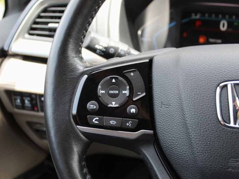 Used 2018 Honda Odyssey Elite image 16