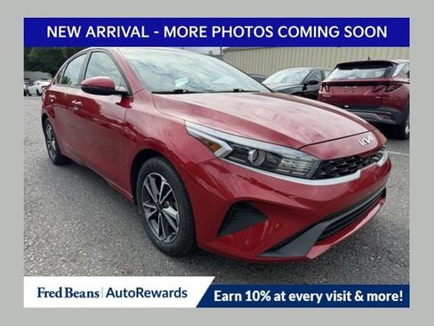 Used 2023 Kia Forte LXS w/ LXS Technology Package FWD image 1
