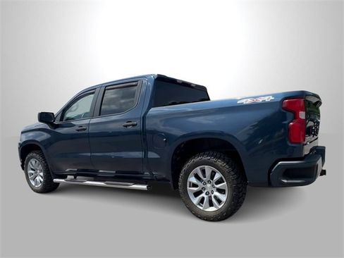 Used 2020 Chevrolet Silverado 1500 Custom w/ Custom Value Package image 6
