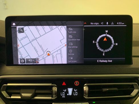 Used 2025 BMW X4 xDrive30i AWD/4WD image 31