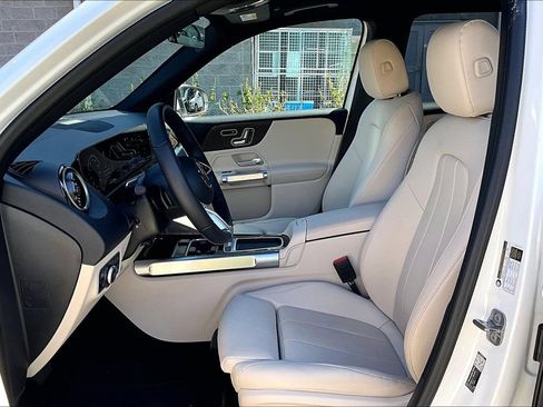 Used 2026 Mercedes-Benz GLB 250 4MATIC image 27