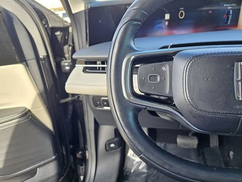 Certified 2024 Lincoln Nautilus Reserve image 25