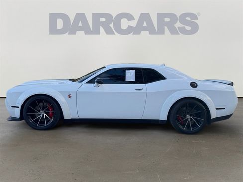 Used 2019 Dodge Challenger SRT Hellcat image 4