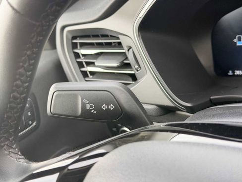 Used 2024 Ford Escape Platinum image 27