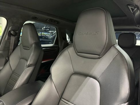 Used 2023 Porsche Cayenne Turbo S image 36