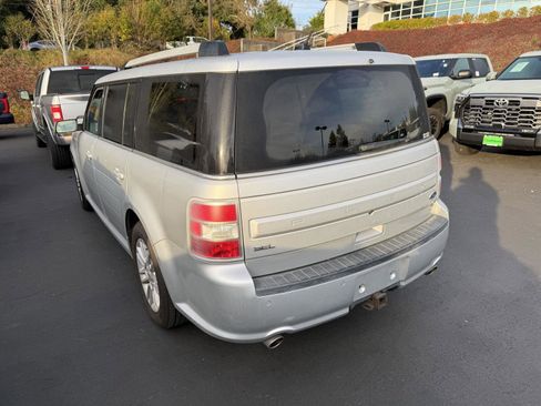 Used 2013 Ford Flex SEL image 2