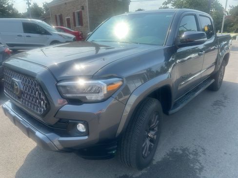 Used 2022 Toyota Tacoma Limited w/ Nightshade Package AWD/4WD image 3