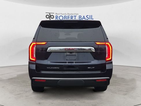 Used 2021 GMC Yukon XL SLT w/ SLT Premium Package image 4