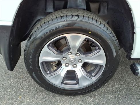 Used 2023 RAM 1500 Laramie image 30