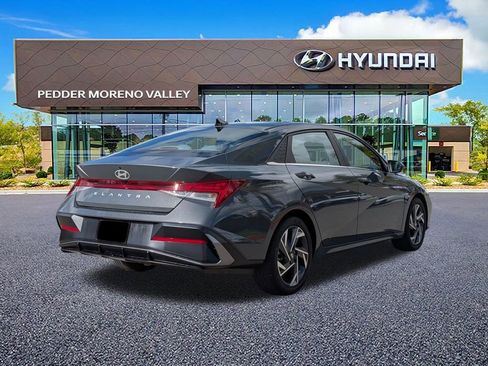 Certified 2024 Hyundai Elantra SEL w/ Convenience Package image 4