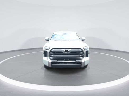 Used 2025 Toyota Tundra Limited AWD/4WD image 3