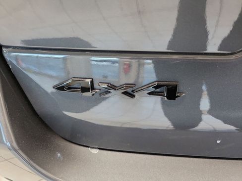 Used 2025 Jeep Grand Cherokee Altitude image 13