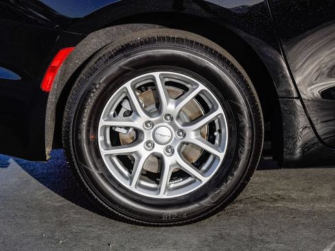 New 2027 Chrysler Pacifica Select FWD image 12