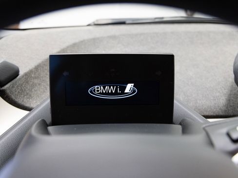 Used 2018 BMW i3 w/ Range Extender image 17