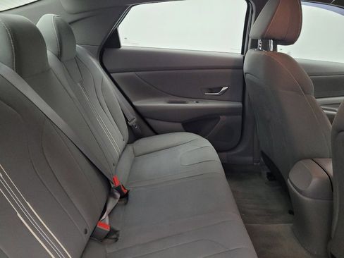 Used 2021 Hyundai Elantra SEL image 19