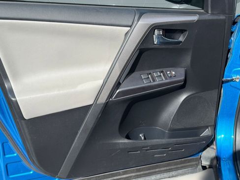 Used 2017 Toyota RAV4 XLE image 13