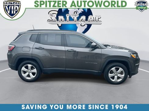 Used 2018 Jeep Compass Latitude w/ Cold Weather Group FWD image 10
