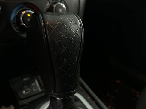 Used 2014 Jeep Cherokee Sport image 23