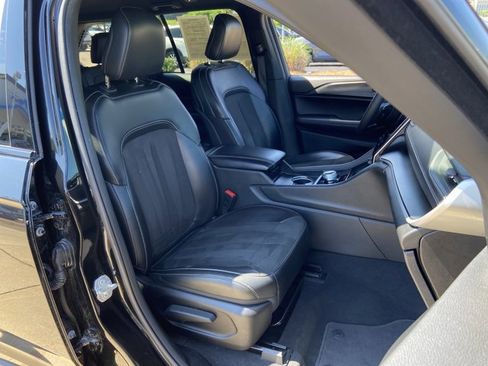 Used 2025 Jeep Grand Cherokee Altitude AWD/4WD image 20