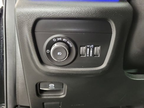 Used 2023 Jeep Grand Cherokee L Overland w/ Luxury Tech Group IV RWD image 14