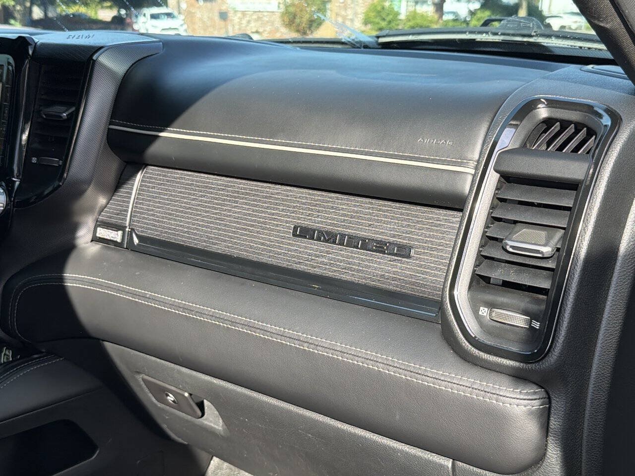 Used 2022 RAM 1500 Limited AWD/4WD image 21