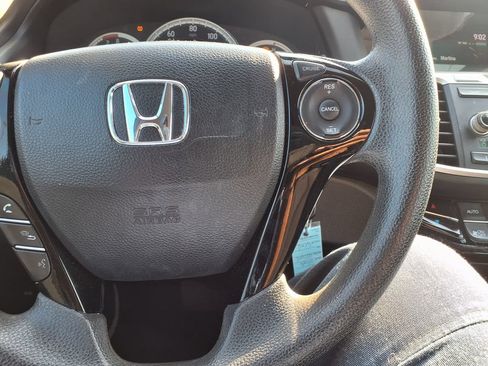 Used 2017 Honda Accord LX image 23