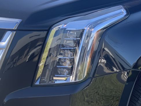 Used 2019 Cadillac Escalade ESV Luxury image 6