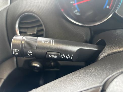 Used 2016 Chevrolet Cruze LT image 12