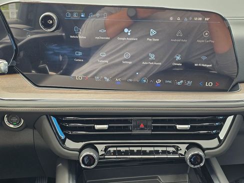 New 2026 Chevrolet Suburban High Country AWD/4WD image 32