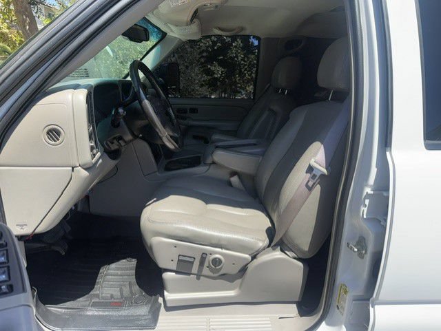 Used 2006 GMC Sierra 3500 SLT w/ Heavy-Duty Power Package AWD/4WD image 28