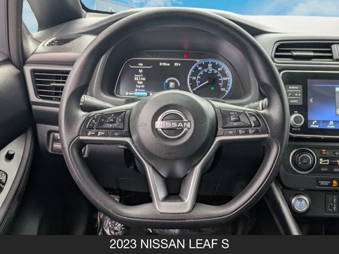 Used 2023 Nissan Leaf S image 12