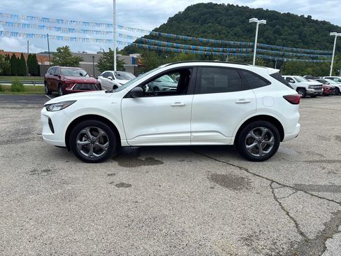 Used 2024 Ford Escape ST-Line w/ Tech Pack #1 AWD/4WD image 2