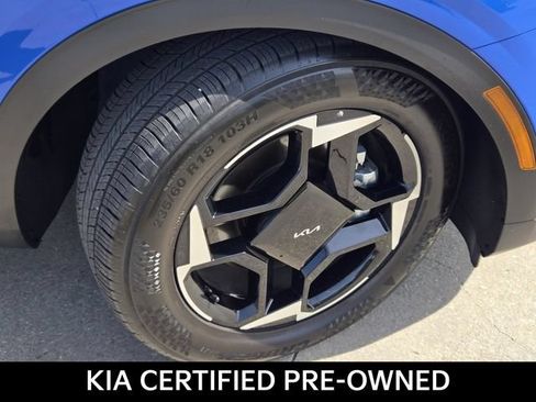 Certified 2026 Kia Sportage EX w/ EX Panorama Roof Package FWD image 6