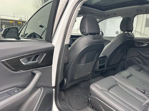 Used 2023 Audi Q7 3.0T Premium Plus image 11