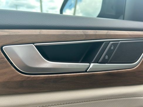 New 2026 Volkswagen Atlas SE FWD image 51