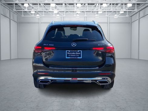 Used 2026 Mercedes-Benz GLC 300 4MATIC image 5