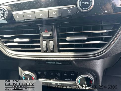 Used 2025 Ford Escape Active AWD/4WD image 26
