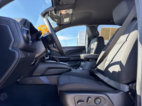 Used 2026 Chevrolet Colorado W/T w/ WT Convenience Package II image 27