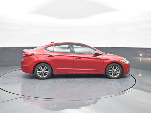 Used 2017 Hyundai Elantra Value Edition image 9