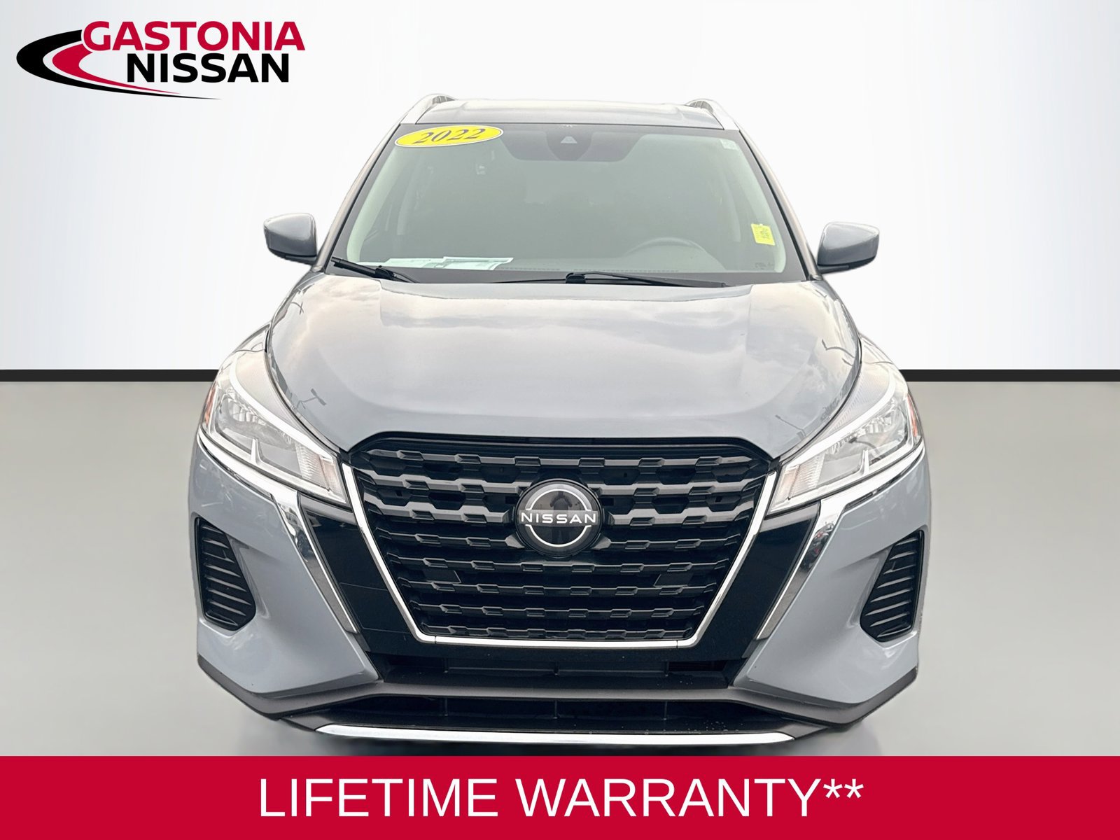 Used 2022 Nissan Kicks SV w/ Interior Electronics Package FWD image 2
